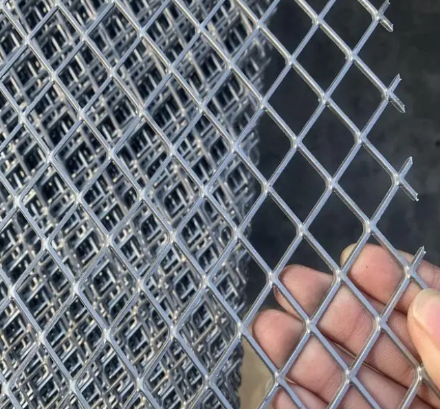 包胶铁板网|18x20毫米铁板网|18x30毫米铁板网|18x40毫米铁板网
