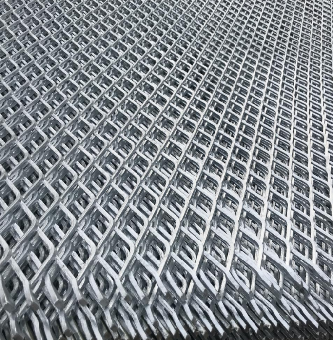 30x60毫米圈地铁板网|40x80毫米铁板网|50x100毫米养驴铁板网